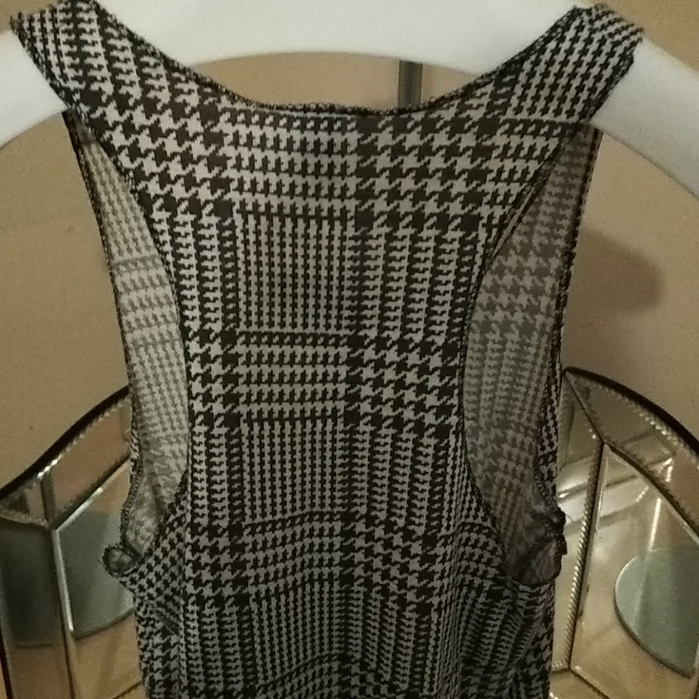 Lightweight Hounds Tooth Racerback Tank Top - Picture 6 of 8